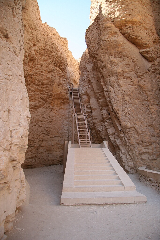 Path to one of the tombs in the Valey of the Kings
